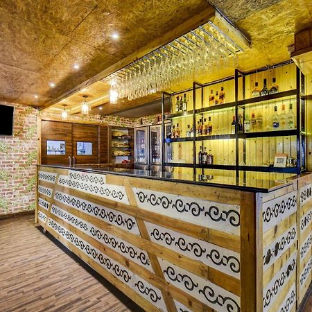 Townhouse Oak Hotel Chaitanya Executive Near Fun Time Multiplex プネ エクステリア 写真