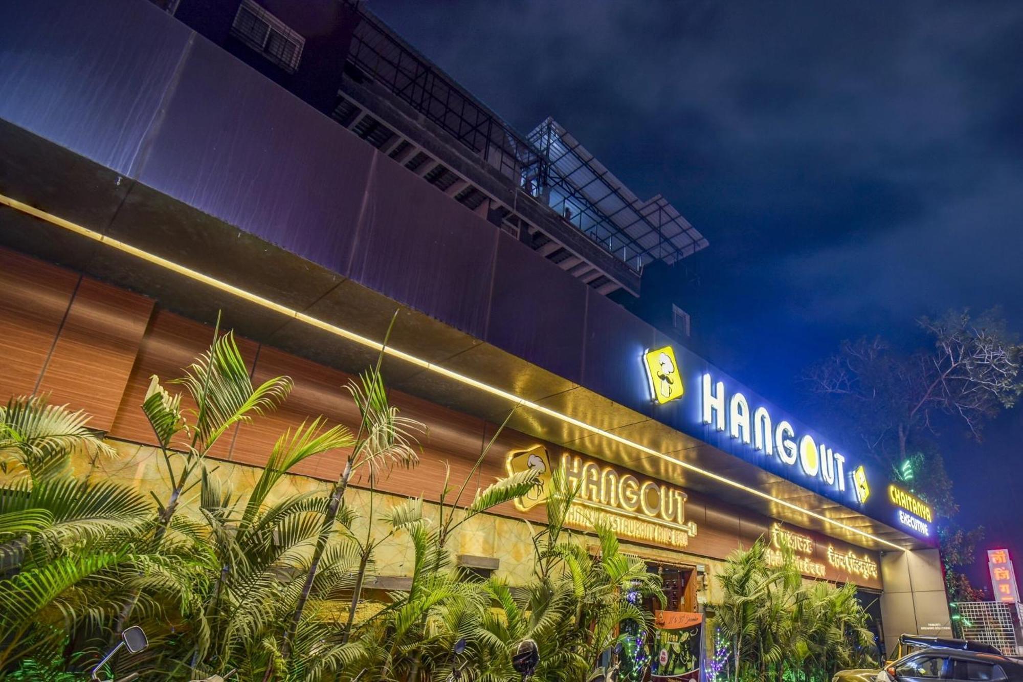 Townhouse Oak Hotel Chaitanya Executive Near Fun Time Multiplex プネ エクステリア 写真