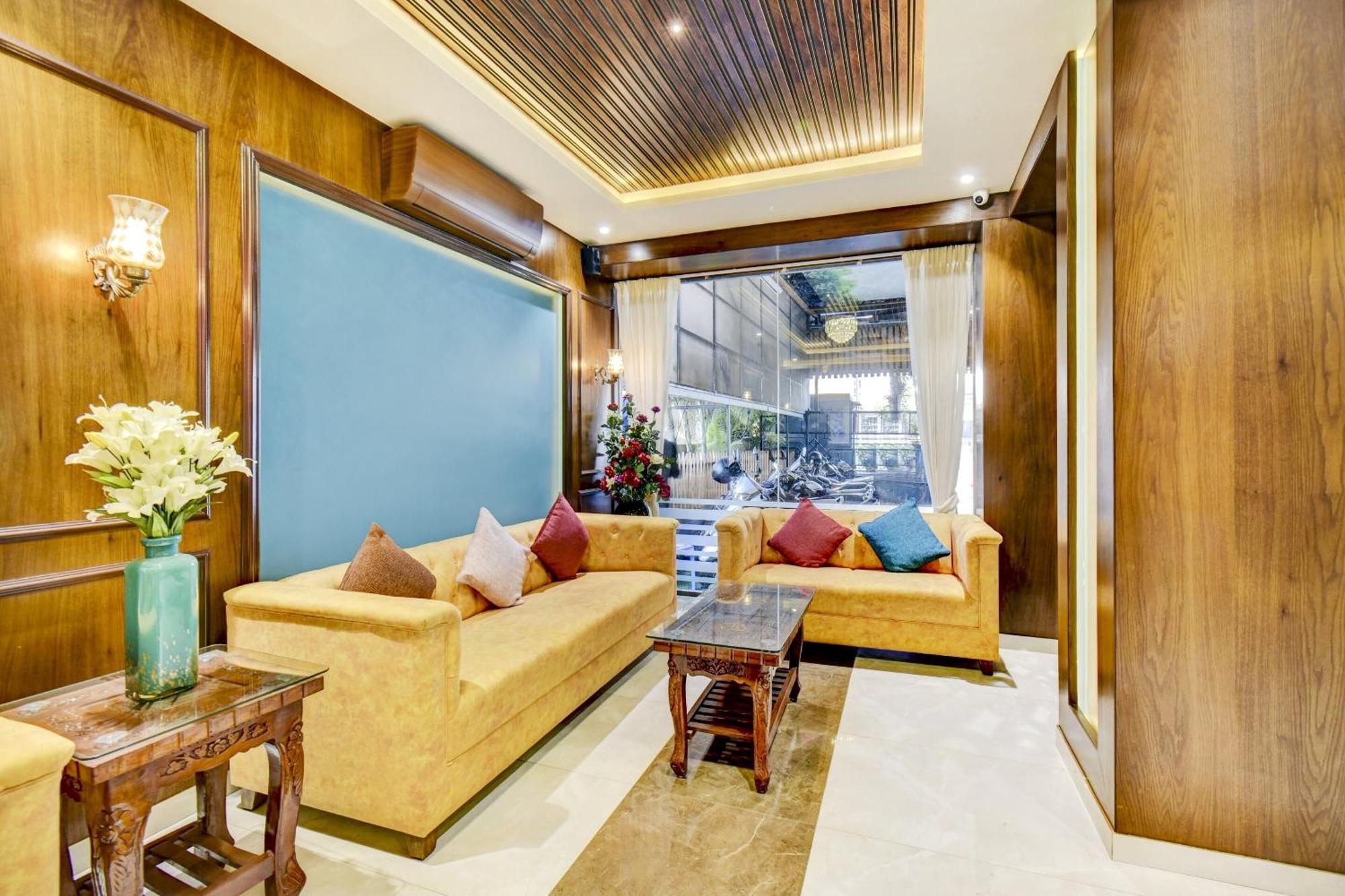 Townhouse Oak Hotel Chaitanya Executive Near Fun Time Multiplex プネ エクステリア 写真