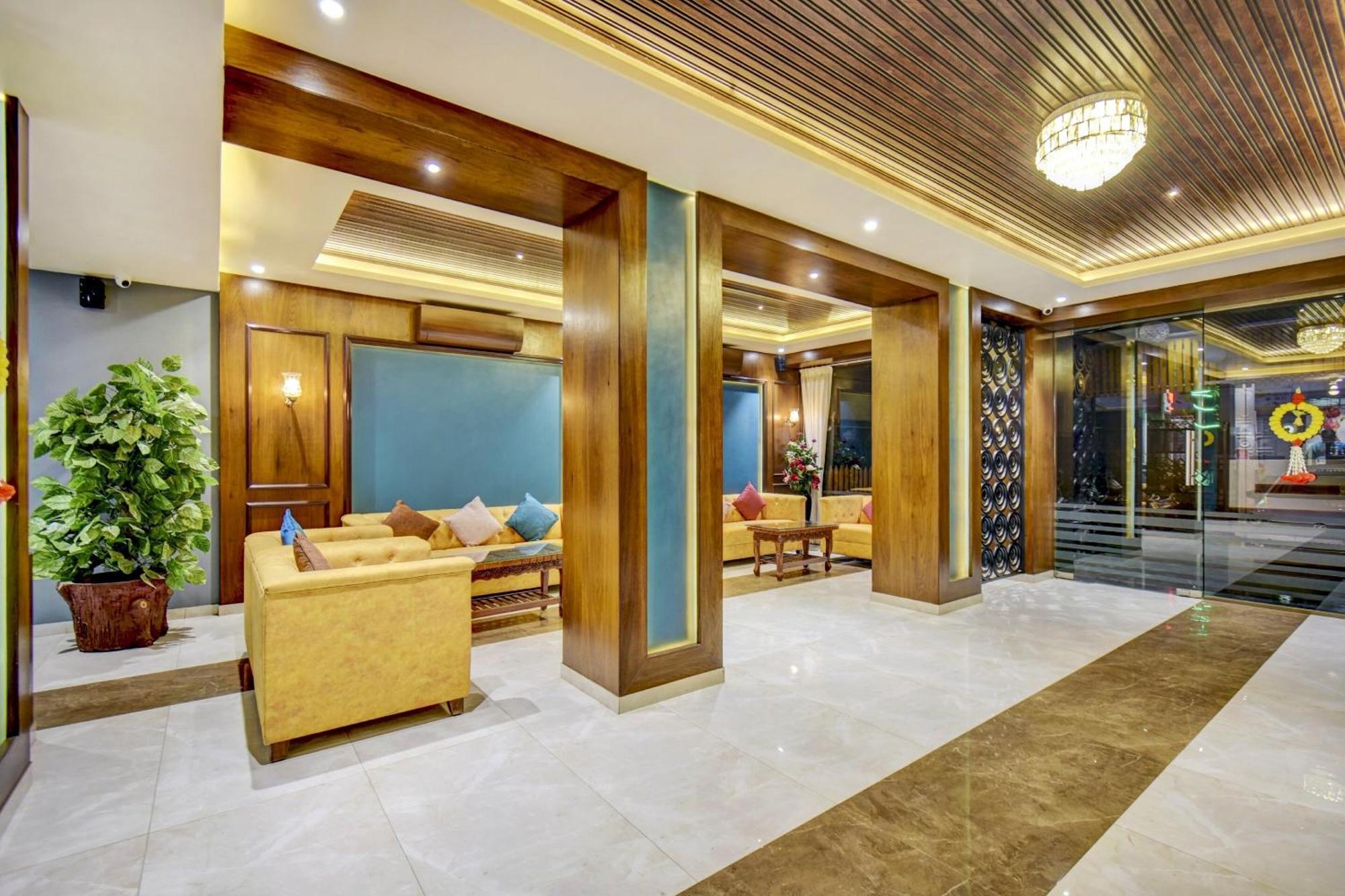 Townhouse Oak Hotel Chaitanya Executive Near Fun Time Multiplex プネ エクステリア 写真